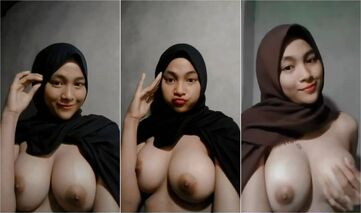 Bokep jilbab pamer toket brutal