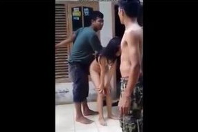 Bokep ketahuan warga ngentot di kosan
