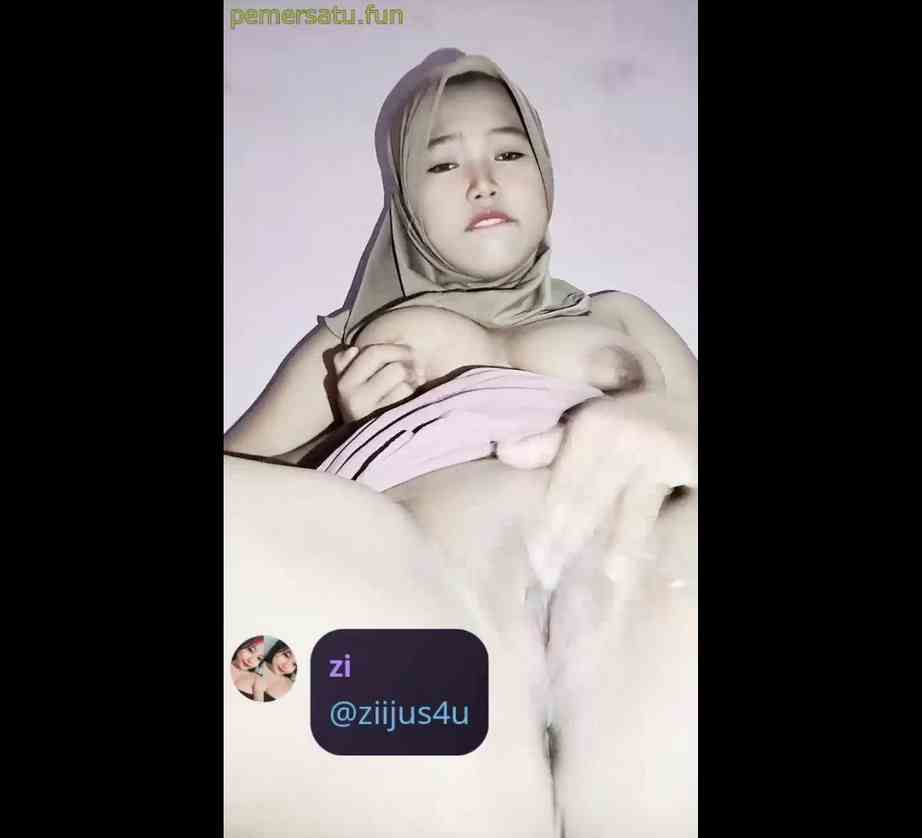 Bokep hijab gemoy keenakan colmek